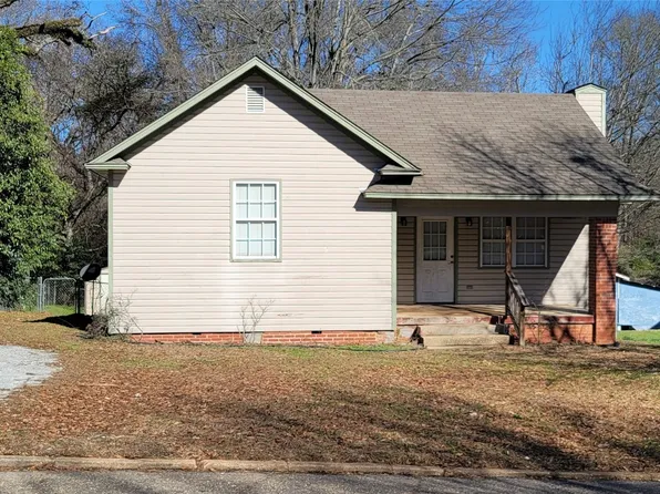 311 4th St, Tallassee, AL 36078