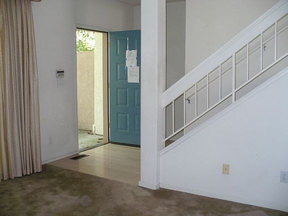 4th image of 426 Galleria Dr APT 4