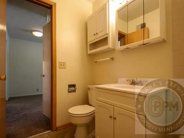 3758 S 82nd St — Photo 19