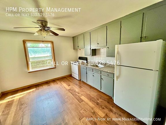 3rd image of 13725 Lakewood Heights Blvd APT 11