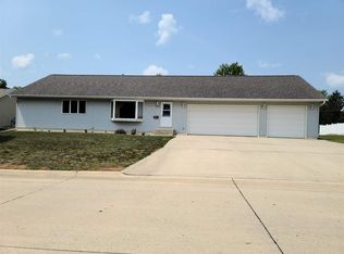 2323 2nd St, Gilbertville, IA 50634