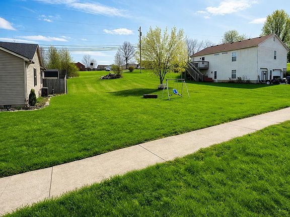 2nd image of 102 Hunter Ridge Dr