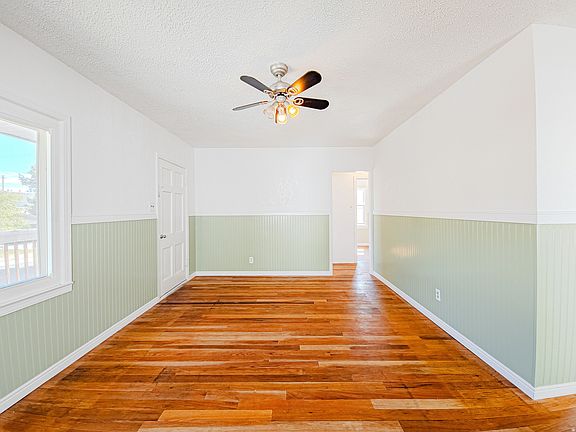 5th image of 531 Edgehill Dr