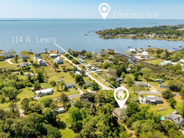 114 N Lewis St #114, Newport, NC 28570