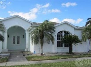 602 Mirror Lakes Falls Ct, Lehigh Acres, FL 33974
