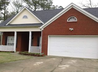 31 Rockport Dr, Riverdale, GA 30274