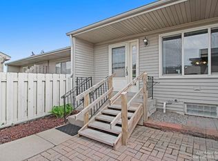 62360 Arlington Cir UNIT 3, South Lyon, MI