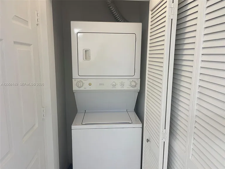 255 Evernia St #616 — Photo 9
