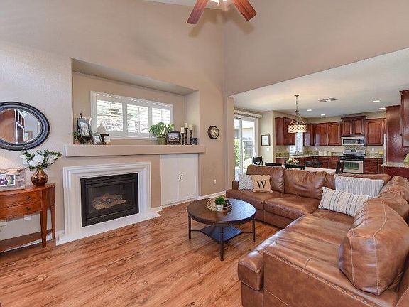 3rd image of 2017 Horseshoe Glen Cir