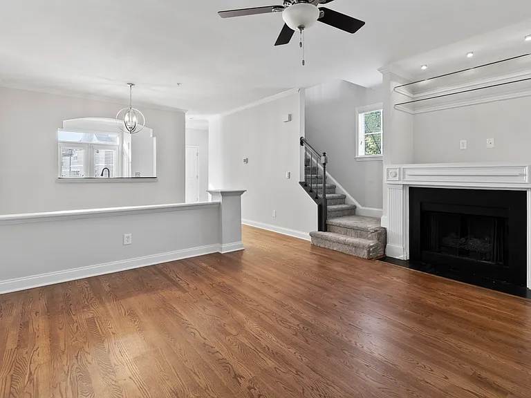 206 S Cedar St — Photo 8