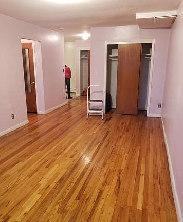 3rd image of 16524 Highland Ave