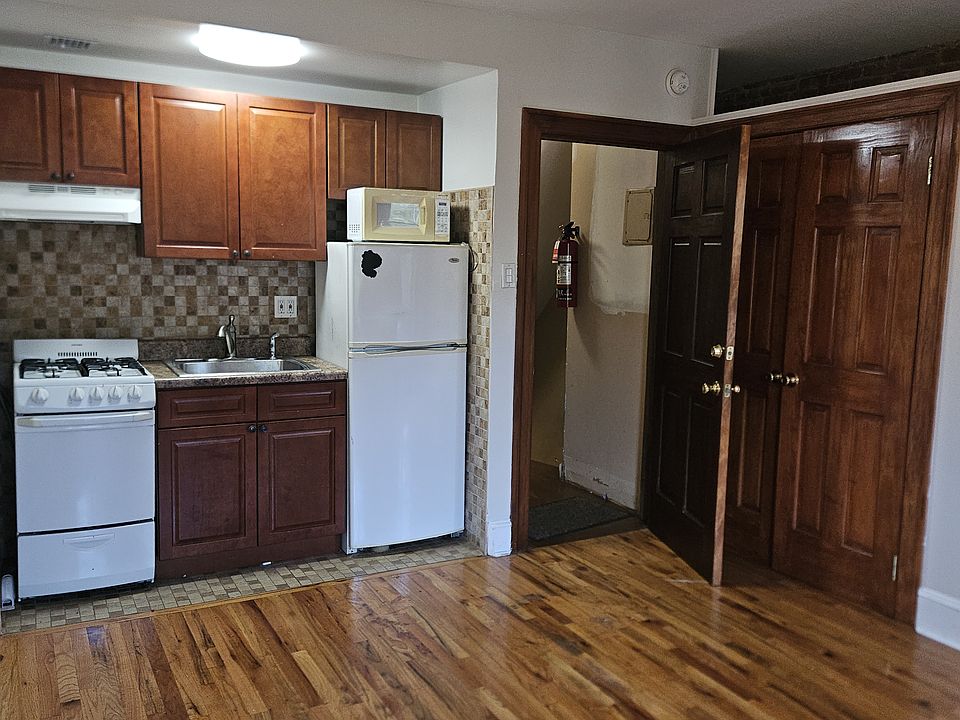 1st image of 69 Gates Ave APT 6