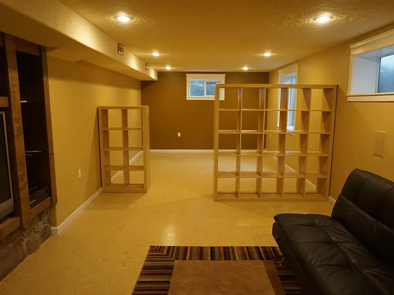 548 Washington St — Photo 14