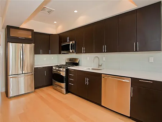 Sold by Avenue Sotheby's International Realty | media 20
