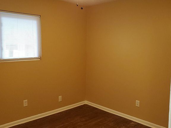 2nd image of 2005 Terril Ln #7