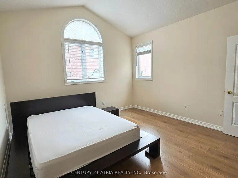 31 Cliveden Pl — Photo 19