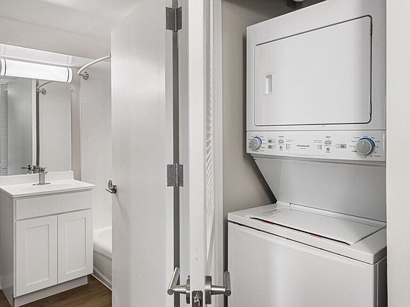 5th image of 30 Cattano Ave APT 503