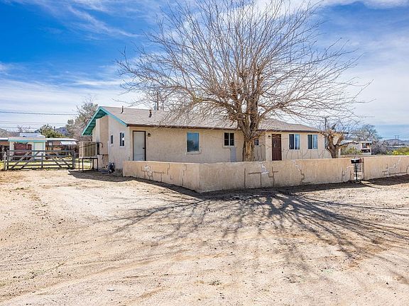 2nd image of 839 E Hillcrest Ave