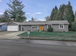 800 SW 14th St, Troutdale, OR 97060