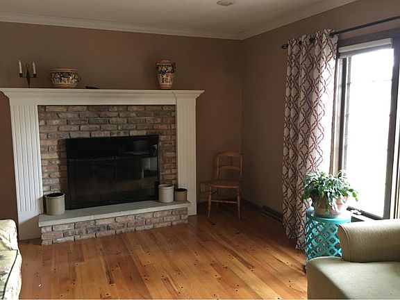 2nd image of 127 Outer Dr