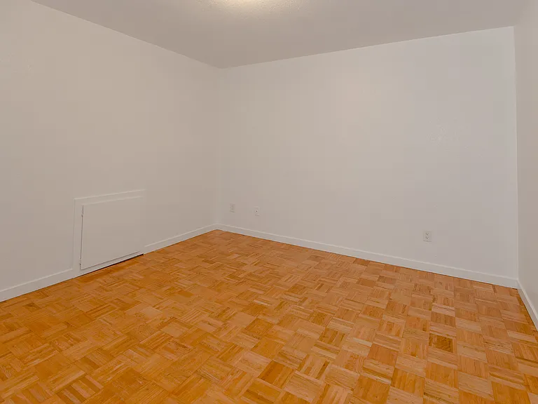 3121 Nantucket Ter — Photo 13