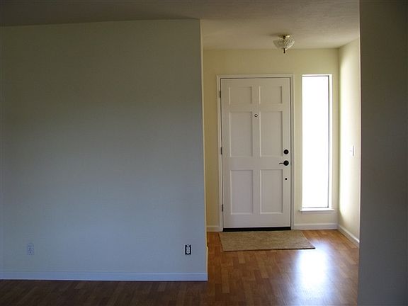 4th image of 860 Malaga Dr