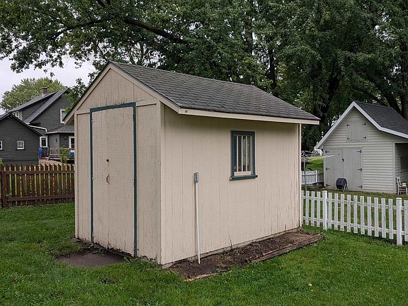 5th image of 871 1st Ave SE