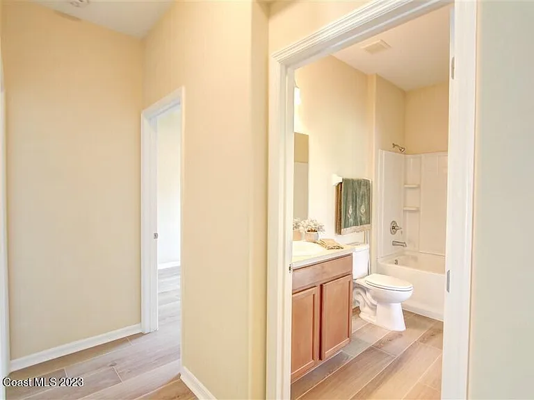 5834 Trieda Dr — Photo 11