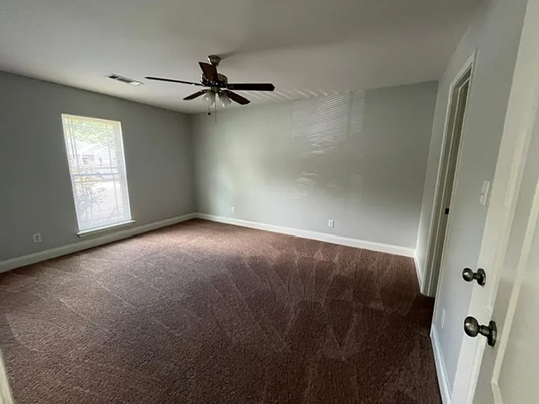 120 Laurelwood Ct — Photo 7