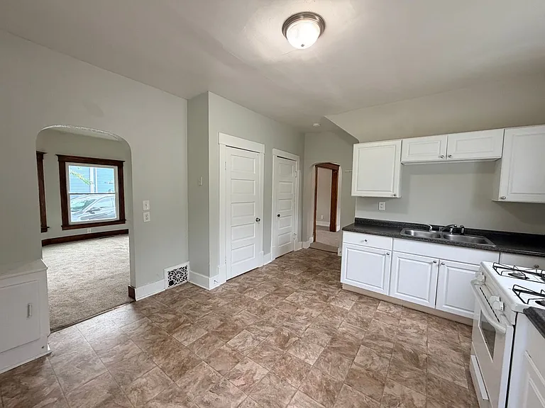 3902 4th Ave — Photo 9