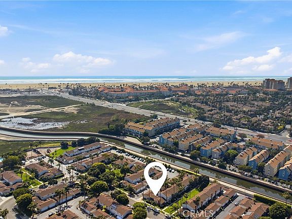 5th image of 8145 Ridgefield Dr