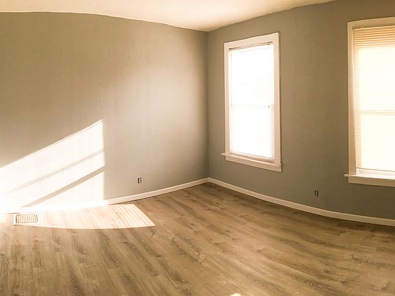 2nd image of 9551 Gentry Ave