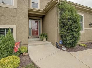 24521 W 110th St, Olathe, KS 66061