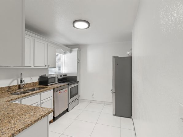 242 S Canosa Ct APT B