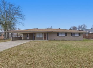 111 Lauren Ln, Sulphur, LA 70663