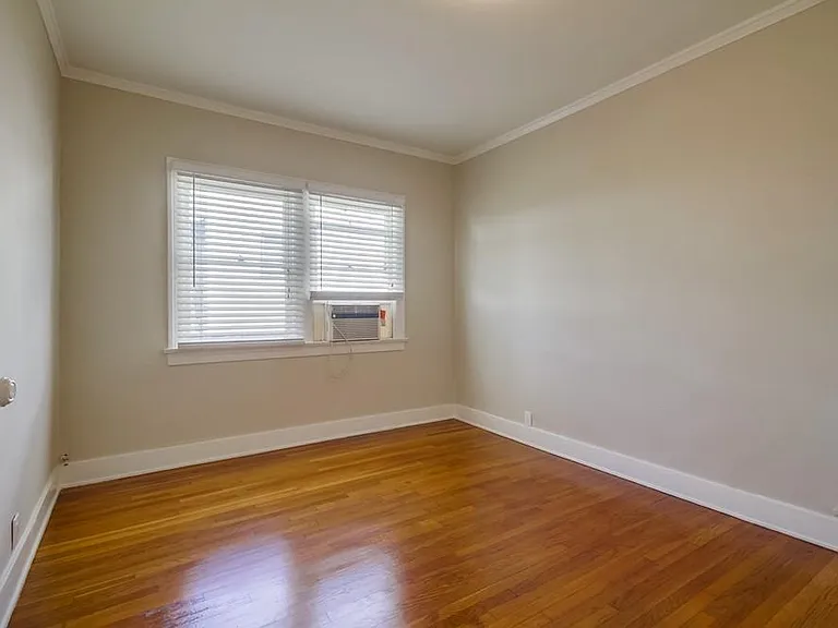 1021 N Havenhurst Dr — Photo 12