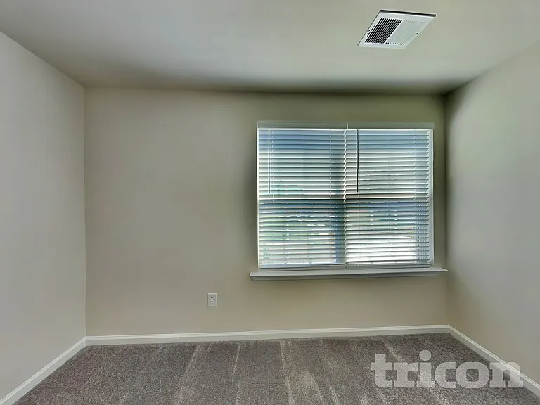 101 Fennec Dr — Photo 14