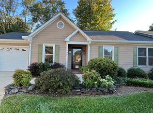 5001 Heathridge Ter, Greensboro, NC 27410