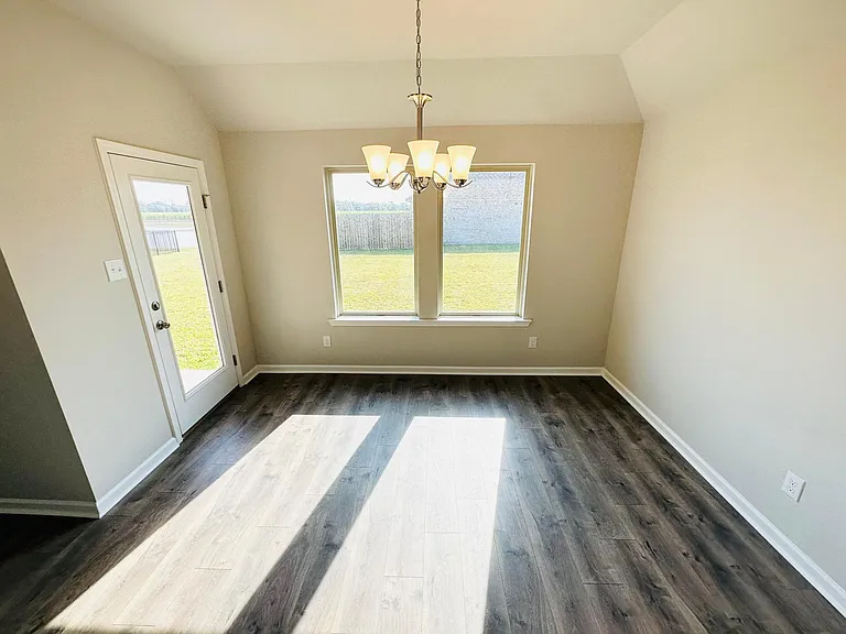 3219 Ivy Lake Dr — Photo 5