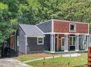 834 Woods Dr, Atlanta, GA 30318
