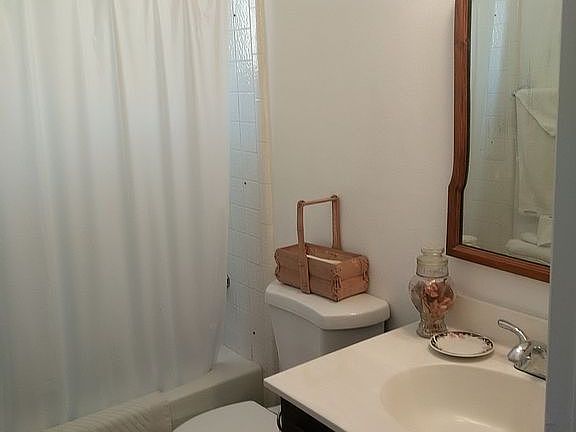 5th image of 325 Wellman Ave