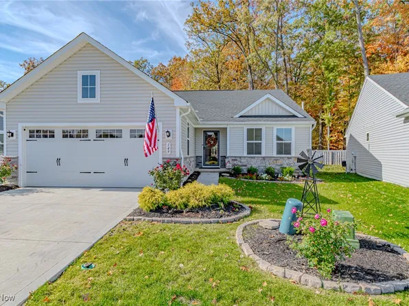 149 Eagle Cir, Amherst, OH 44001