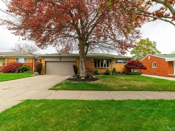 38076 Richland St, Livonia, MI 48150