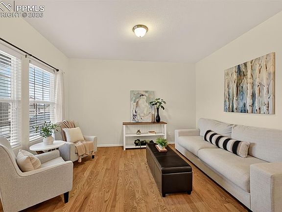 5th image of 8253 Hardwood Cir