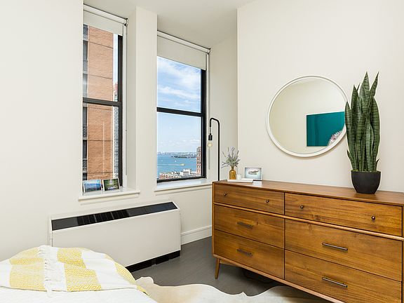 5th image of 90 West St APT 3W