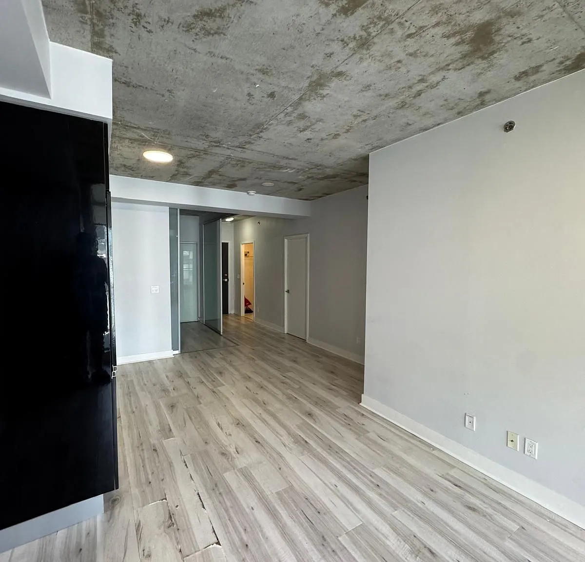 2 bed, $2,750 — Photo 2