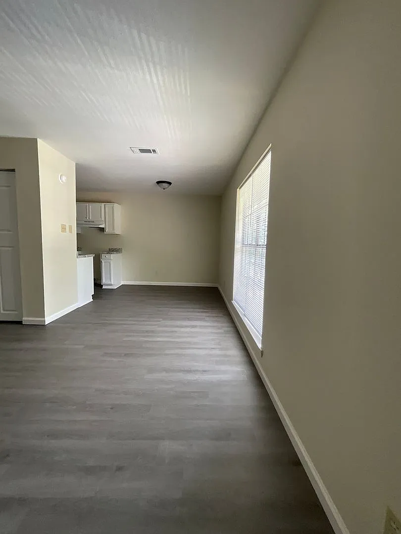 Sarver Apartments — Photo 4