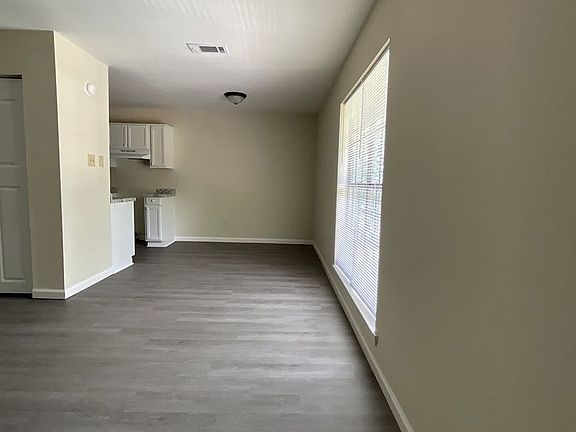 4th image of 306 W Harriet St APT 6