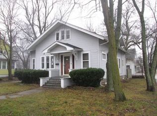 458 Blackhawk St, Aurora, IL 60506