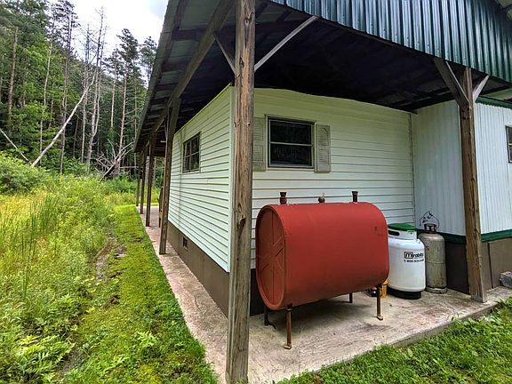 4th image of 907 Skip Gray Rd